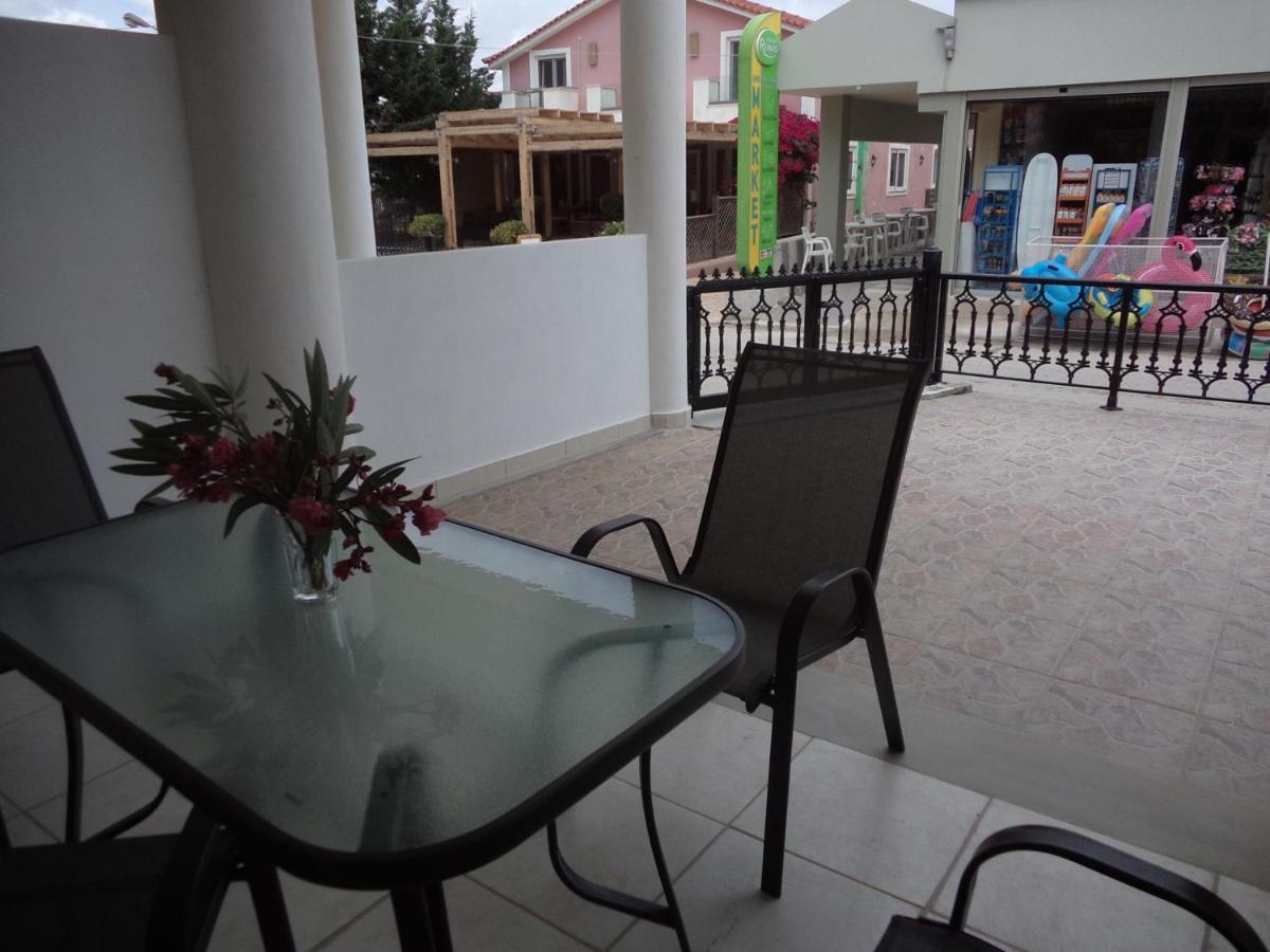 Katerina Apartments Near The Sea ลากานาส ภายนอก รูปภาพ