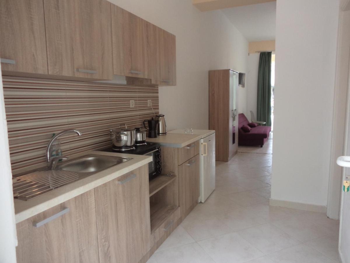 Katerina Apartments Near The Sea ลากานาส ภายนอก รูปภาพ